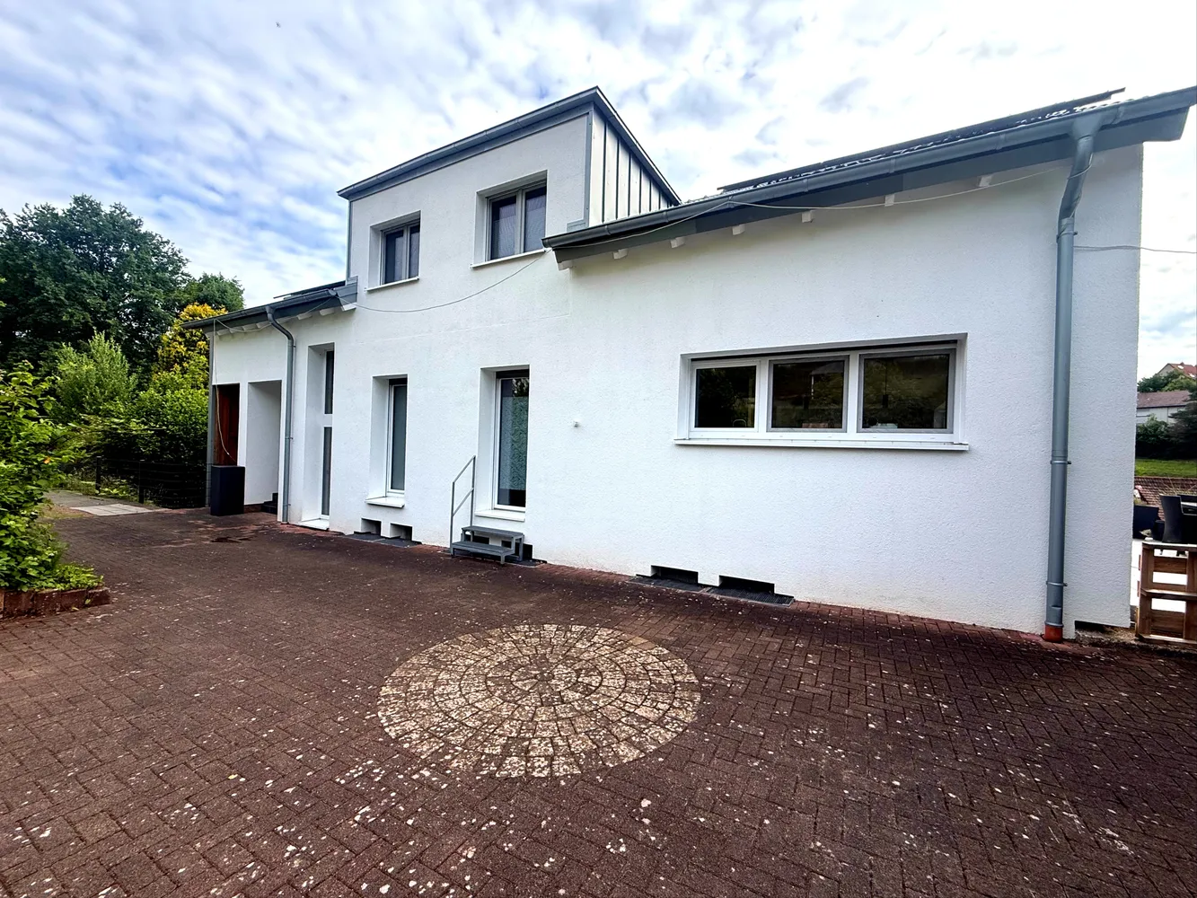 8 Zimmer Haus mit 255 m² in Homburg – Bild 9