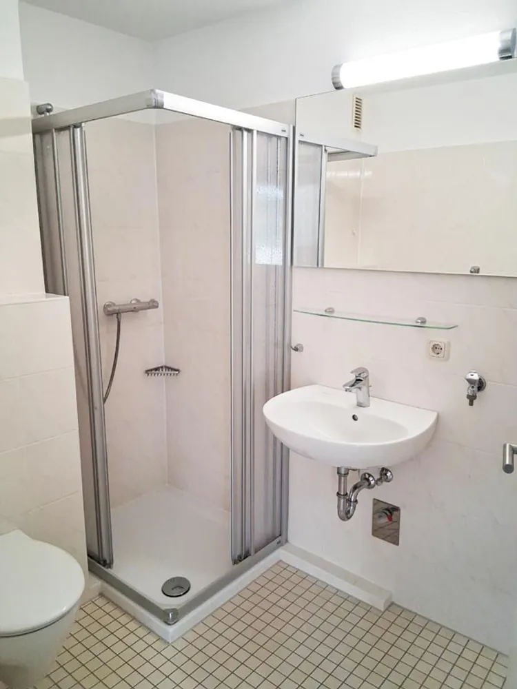 2 Zimmer Wohnung mit 43 m² in Lübeck – Bild 2