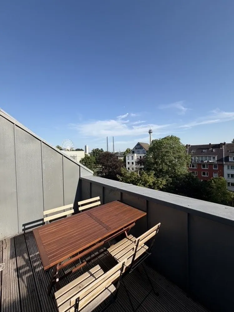 3 Zimmer Wohnung mit 75 m² in Düsseldorf – Bild 2