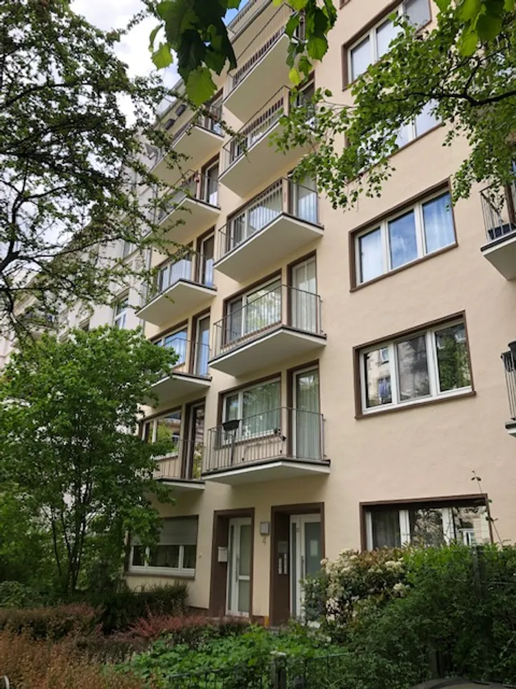 2 Zimmer Wohnung mit 67 m² in Wiesbaden – Bild 1