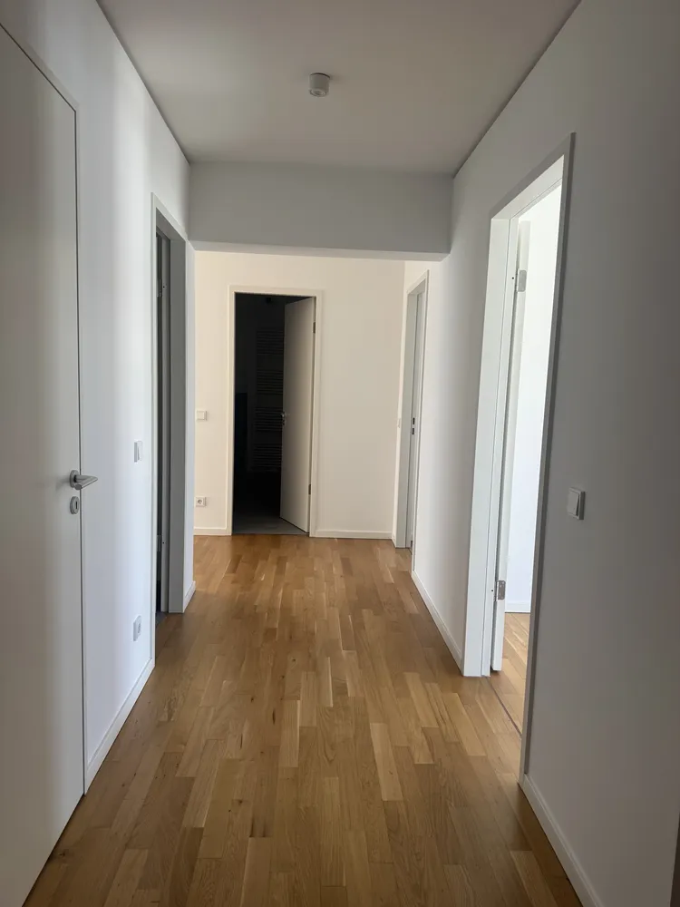 3 Zimmer Wohnung mit 95 m² in Frankfurt am Main – Bild 2