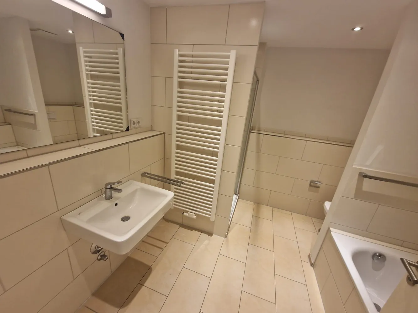 2 Zimmer Wohnung mit 79 m² in Hamburg – Bild 4