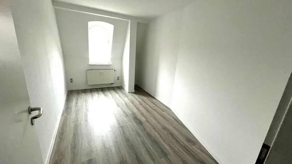 2 Zimmer Wohnung mit 35 m² in Werdau – Bild 3
