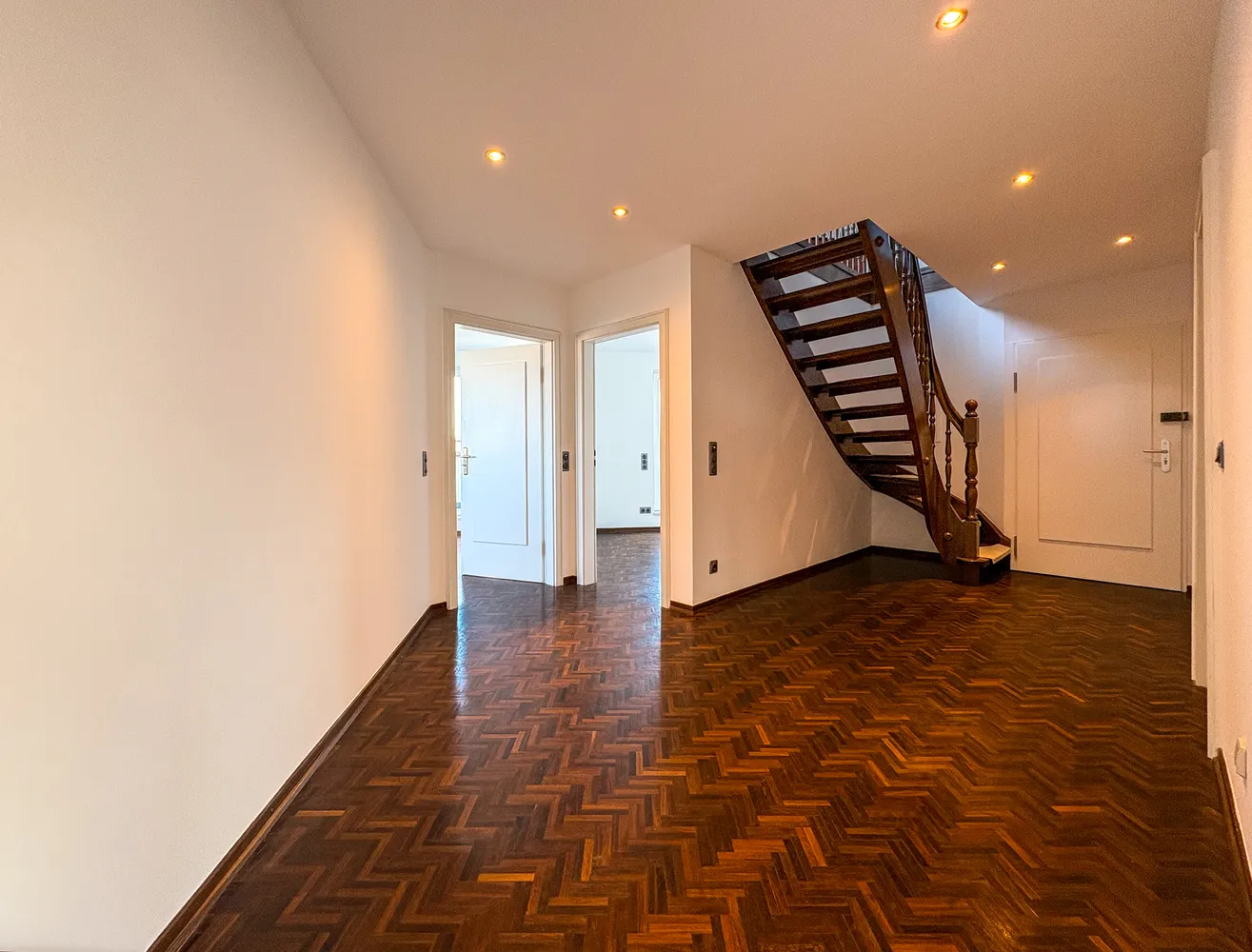 4 Zimmer Wohnung mit 130 m² in Würzburg – Bild 12