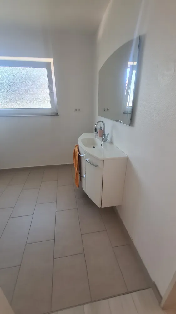 2 Zimmer Wohnung mit 80 m² in Wiesbaden – Bild 5