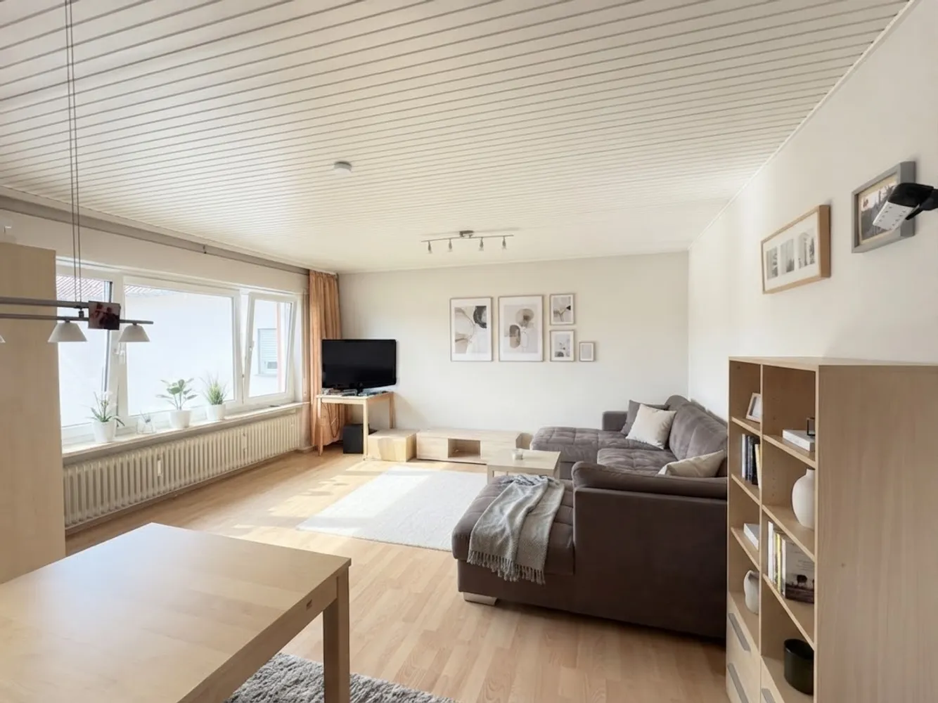 3 Zimmer Wohnung mit 103 m² in Wiesbaden – Bild 1