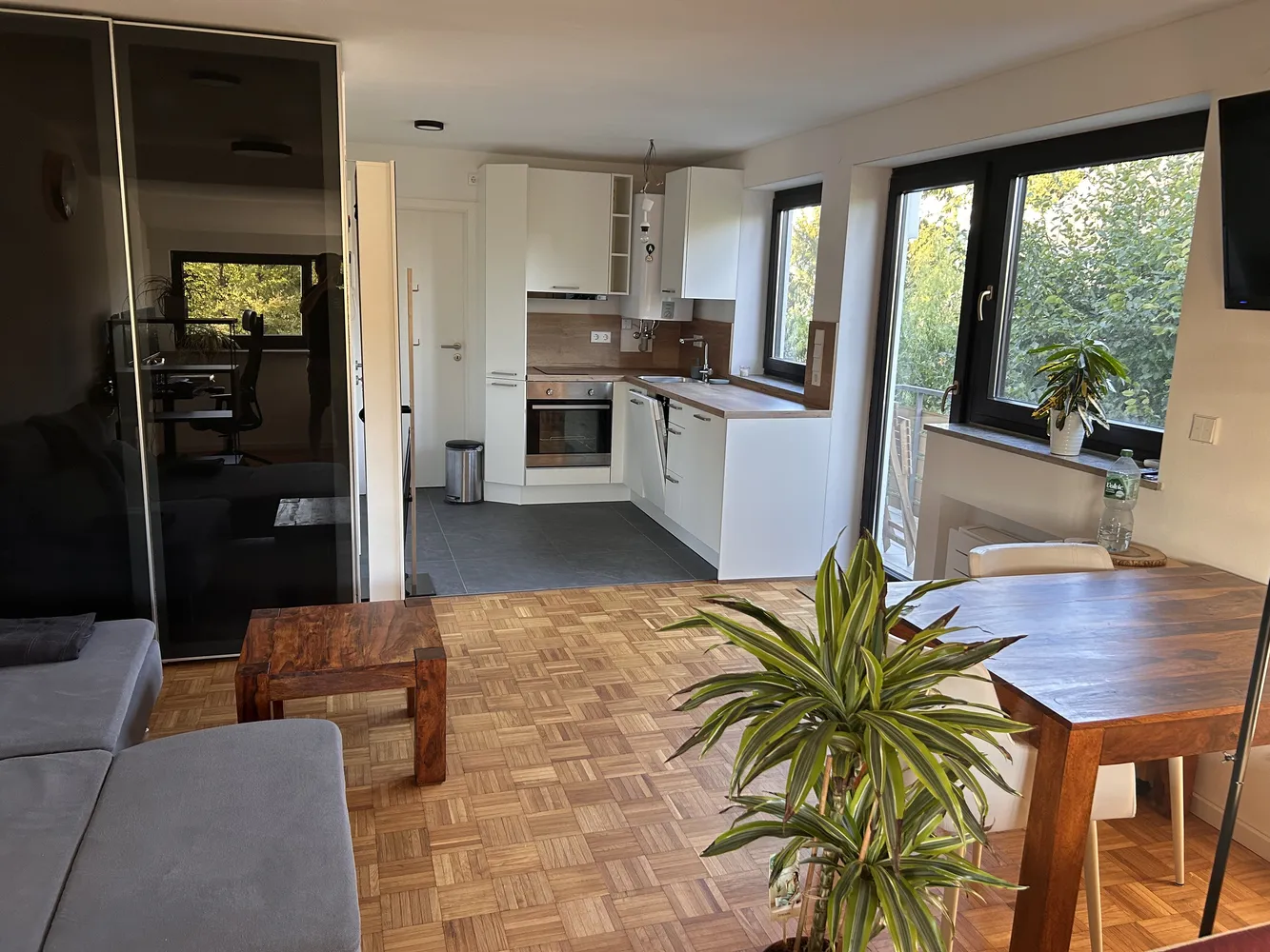 1 room apartment with 35 m² in Stuttgart – Photo 2