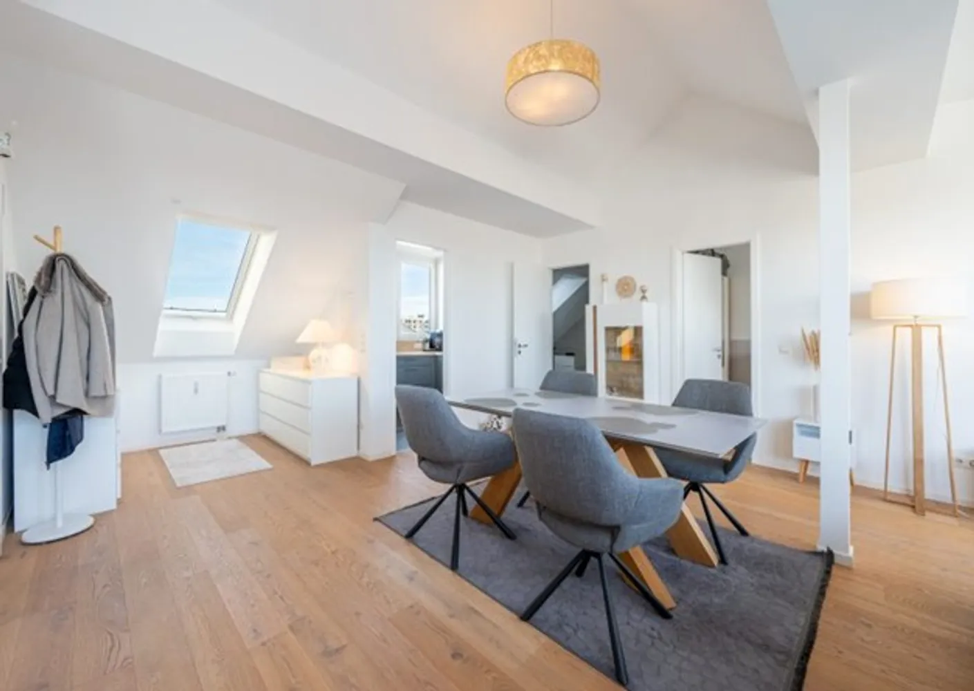 2 Zimmer Wohnung mit 67 m² in München – Bild 2