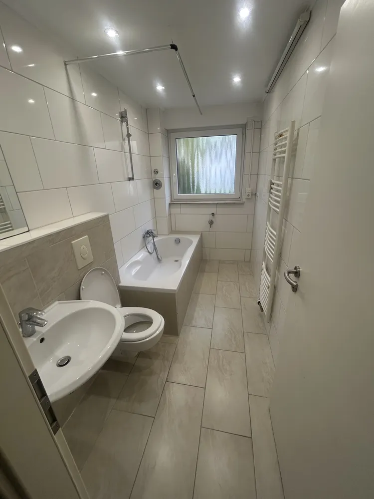 2 Zimmer Wohnung mit 65 m² in Wiesbaden – Bild 4