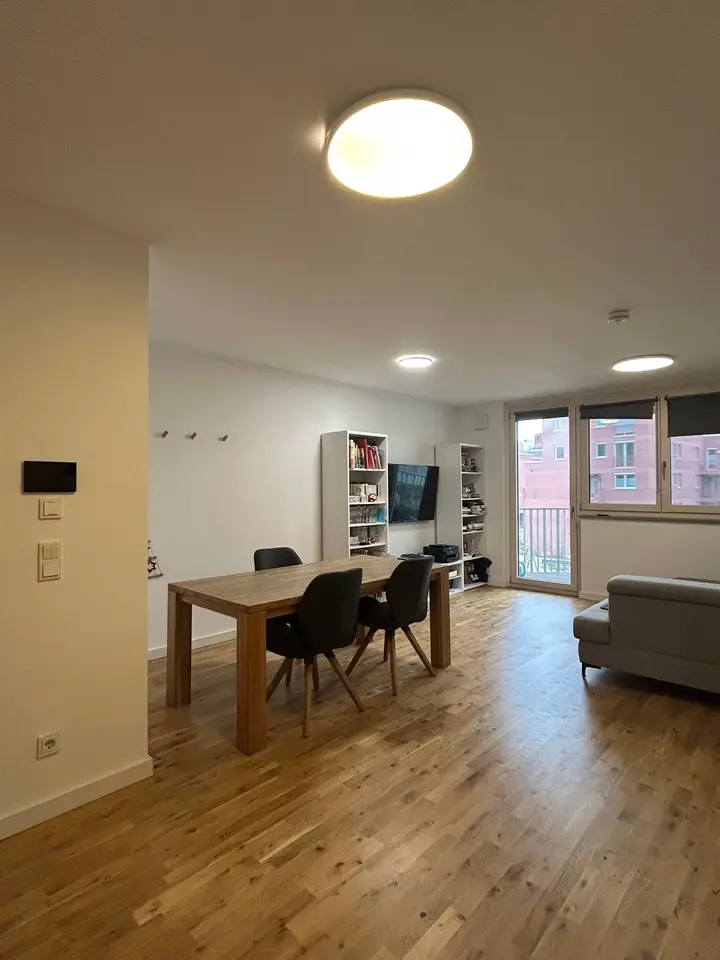 4 Zimmer Wohnung mit 106 m² in München – Bild 1