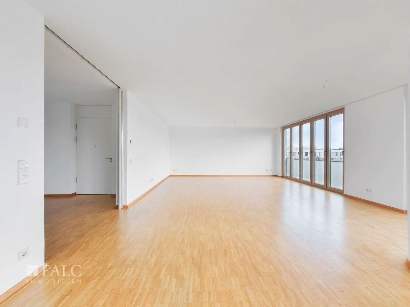2 Zimmer Wohnung mit 124 m² in Düsseldorf – Bild 4