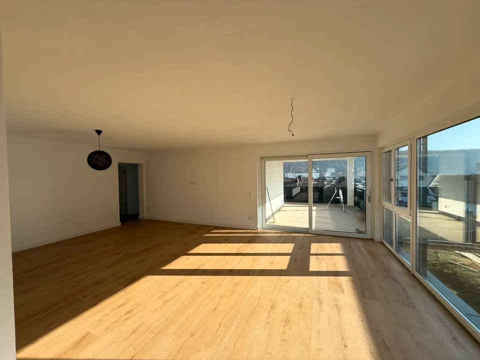 4 Zimmer Wohnung mit 138 m² in Mosbach – Bild 1