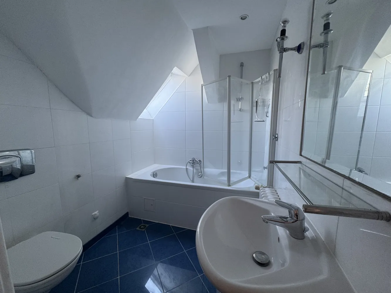 2 room apartment with 47 m² in Berlin – Photo 12