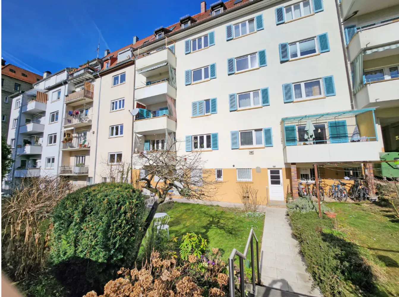 2 Zimmer Wohnung mit 80 m² in Stuttgart – Bild 4