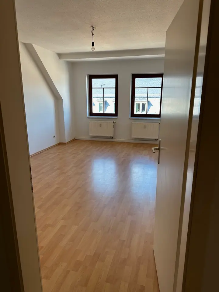 4 Zimmer Wohnung mit 100 m² in Dresden – Bild 2