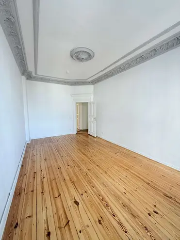4 Zimmer Wohnung mit 135 m² in Berlin – Bild 2