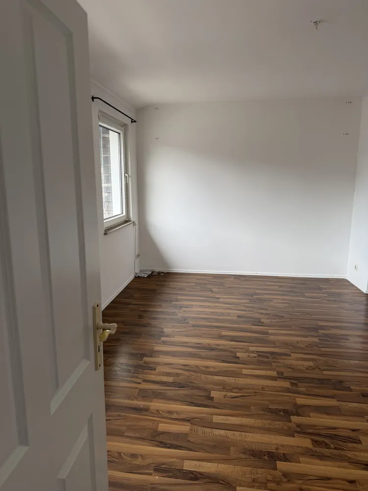 3 room apartment with 90 m² in Düsseldorf – Photo 3