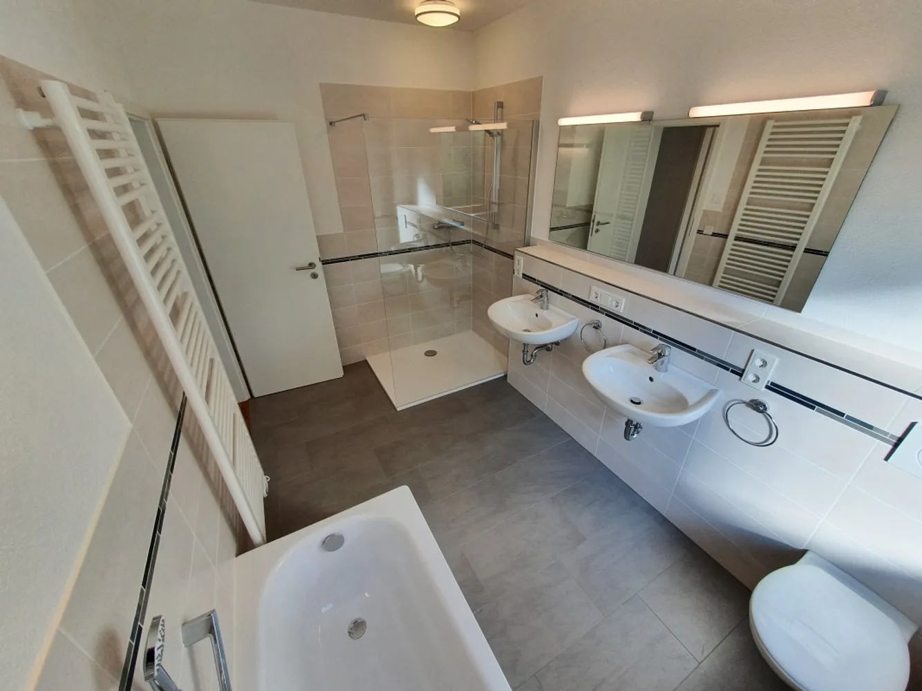5 Zimmer Haus mit 140 m² in Frankfurt am Main – Bild 10
