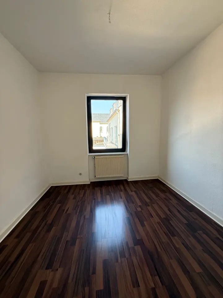 4 Zimmer Wohnung mit 100 m² in Koblenz – Bild 3