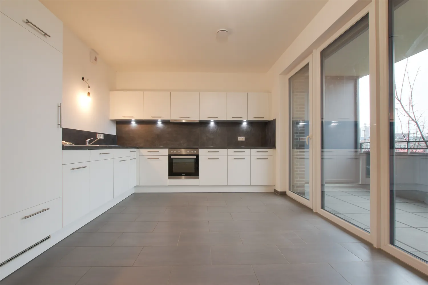 4 room apartment with 95 m² in Frankfurt am Main – Photo 1