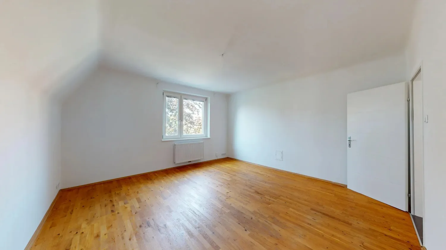 4 Zimmer Wohnung mit 81 m² in Wiesbaden – Bild 2