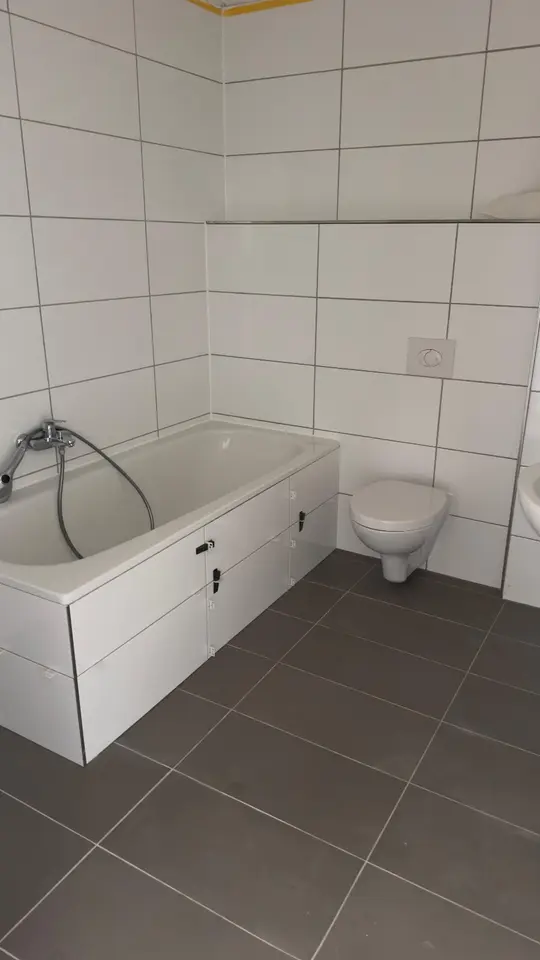 5 Zimmer Wohnung mit 97 m² in Weißenfels – Bild 8
