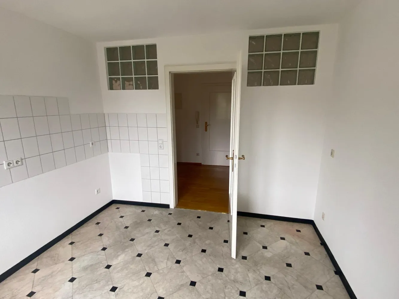 2 Zimmer Wohnung mit 72 m² in Baden-Baden – Bild 8
