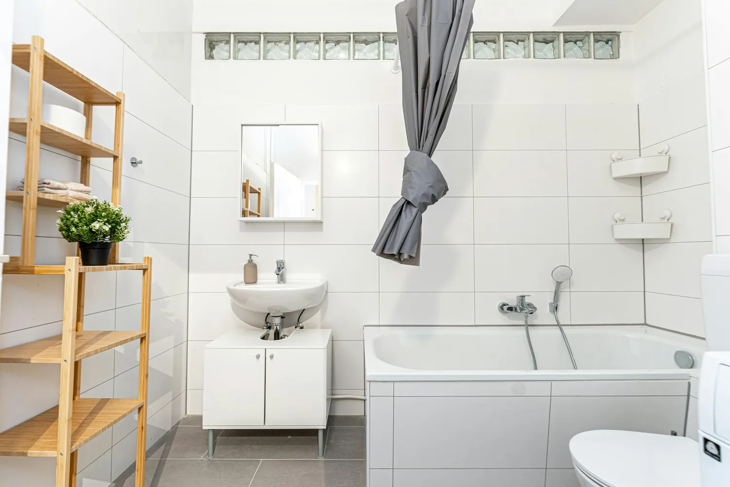 Shared room with 13 m² in Berlin – Photo 7