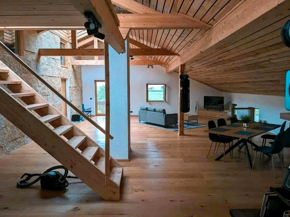 5 Zimmer Wohnung mit 180 m² in Rosenheim – Bild 1