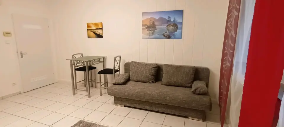 2 Zimmer Wohnung mit 32 m² in Neuss – Bild 1