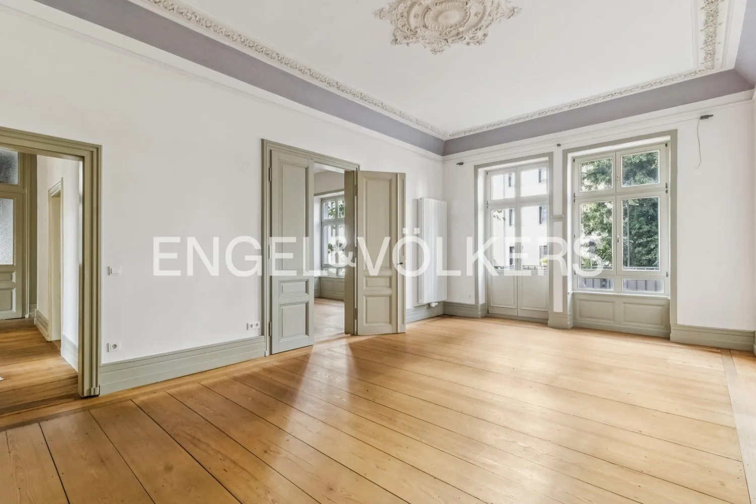 5 Zimmer Wohnung mit 181 m² in Frankfurt am Main – Bild 1