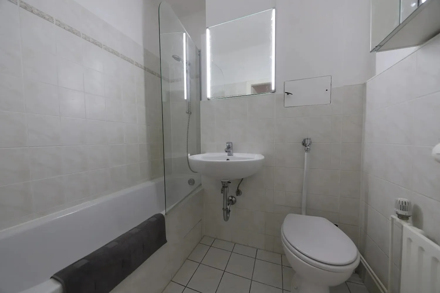 Shared room with 15 m² in Berlin – Photo 8