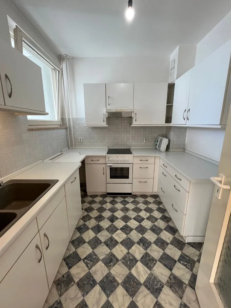 2 Zimmer Wohnung mit 81 m² in Berlin – Bild 11