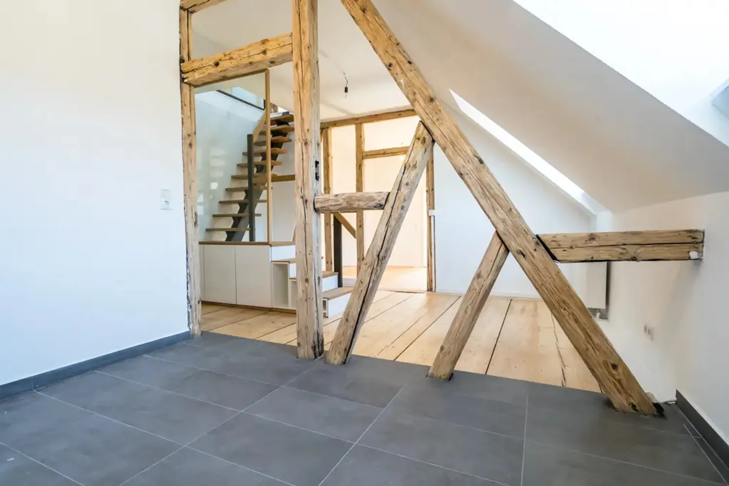 3 Zimmer Wohnung mit 77 m² in Wiesbaden – Bild 4