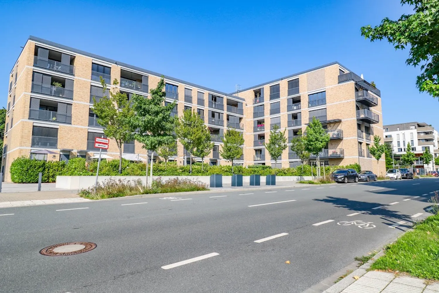 4 Zimmer Wohnung mit 105 m² in Düsseldorf – Bild 2