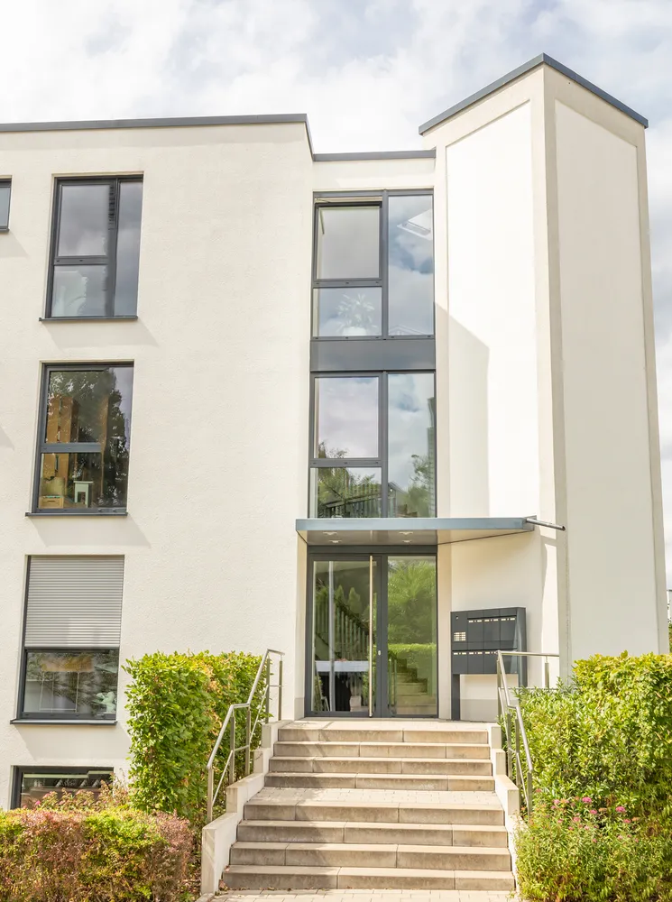 4 Zimmer Wohnung mit 146 m² in Wiesbaden – Bild 2