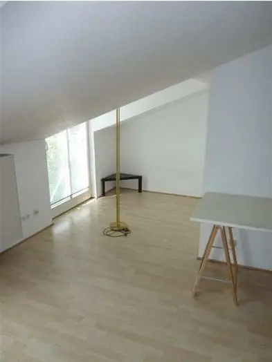 2 Zimmer Wohnung mit 28 m² in Erlangen – Bild 2