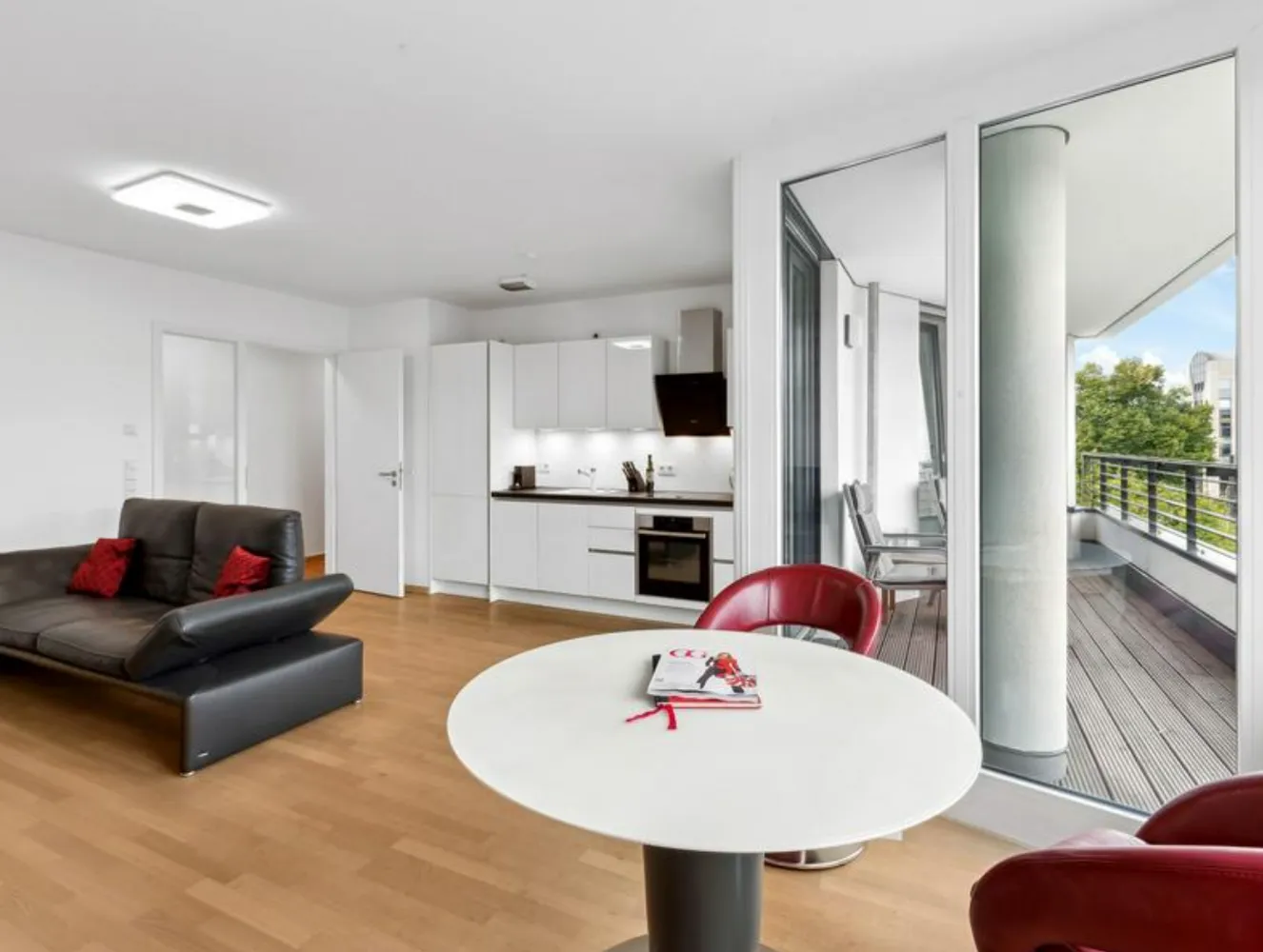 2 room apartment with 63 m² in Düsseldorf – Photo 3