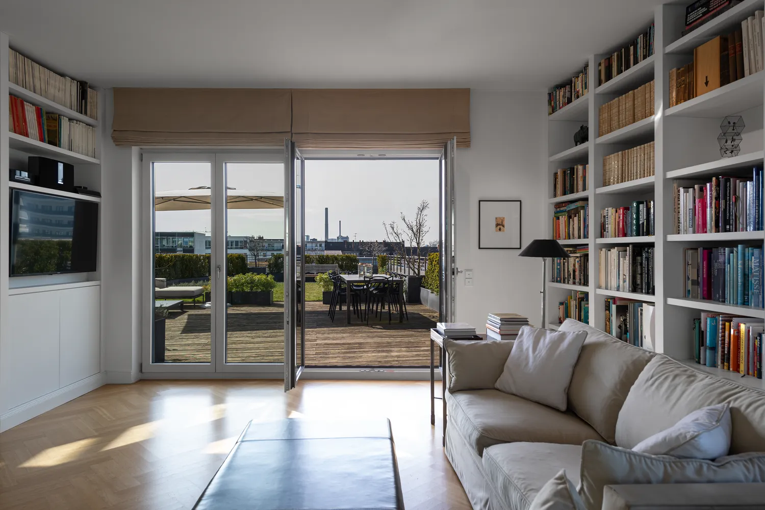 5 Zimmer Wohnung mit 219 m² in Düsseldorf – Bild 3