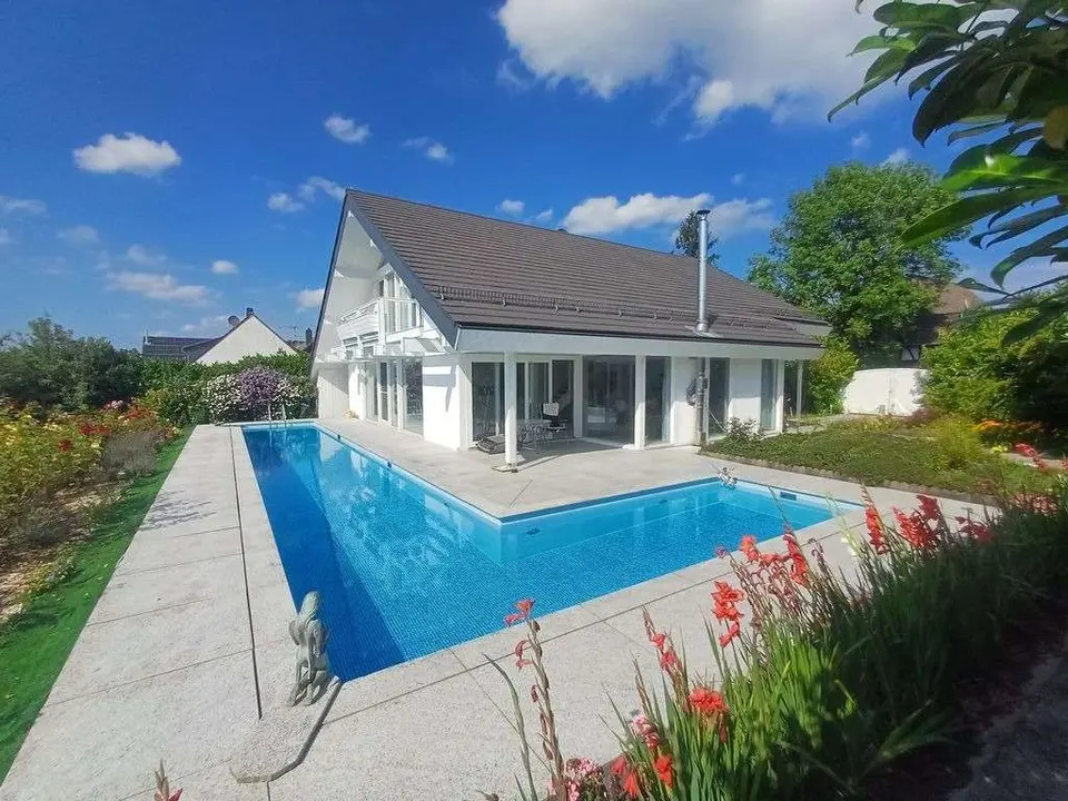 4 Zimmer Haus mit 202 m² in Hennef – Bild 1