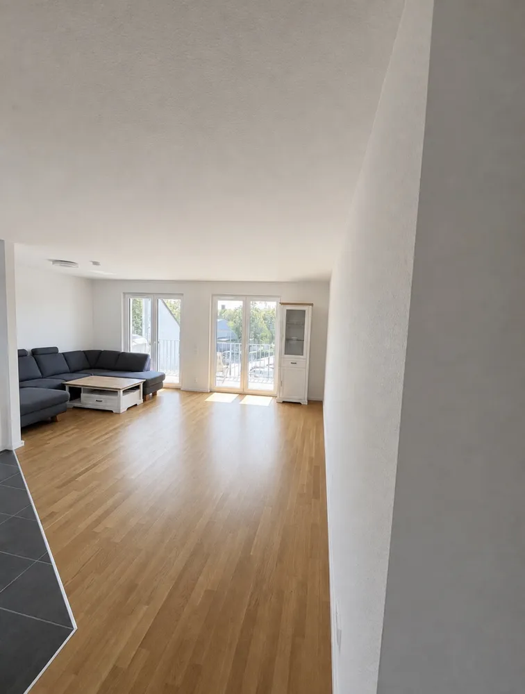 4 Zimmer Wohnung mit 105 m² in Frankfurt am Main – Bild 2