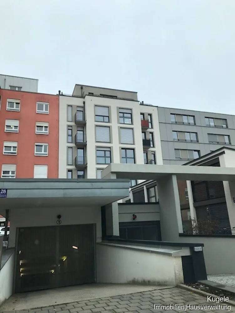4 Zimmer Wohnung mit 166 m² in München – Bild 11