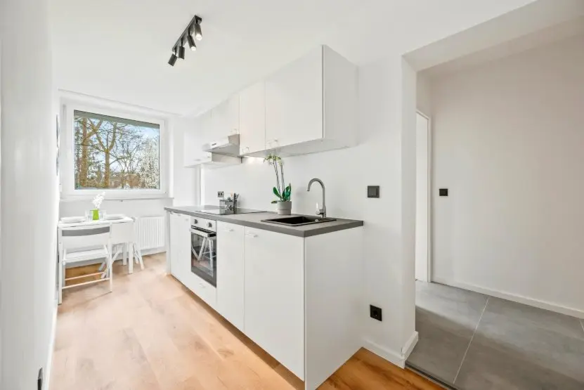 11 Zimmer Wohnung mit 51 m² in München – Bild 2