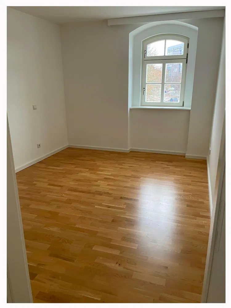 5 Zimmer Wohnung mit 146 m² in Merseburg – Bild 2
