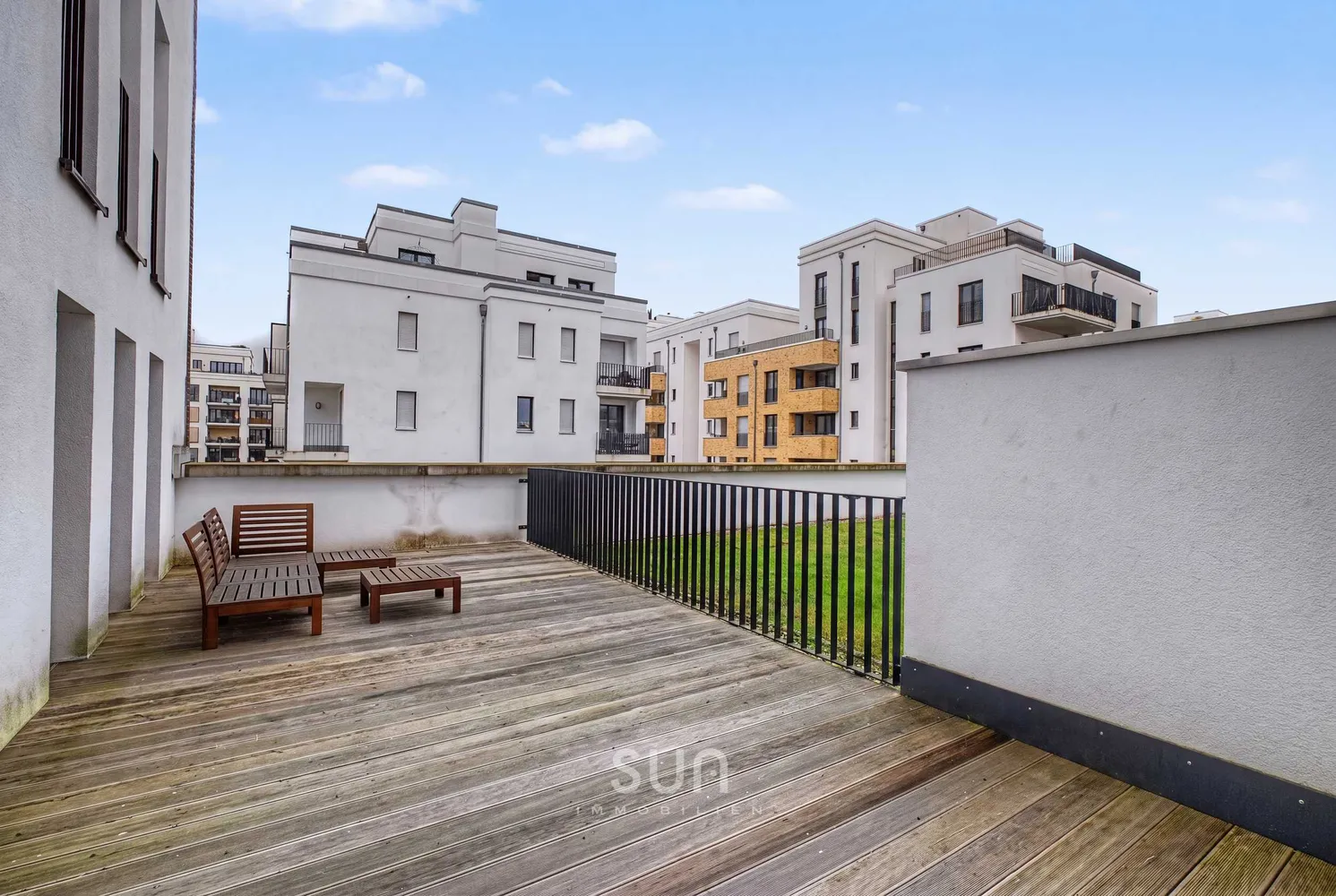 2 room apartment with 88 m² in Frankfurt am Main – Photo 1