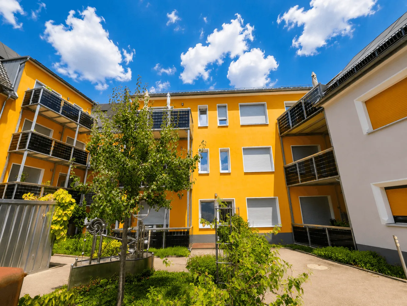 4 Zimmer Wohnung mit 111 m² in Frankfurt am Main – Bild 1
