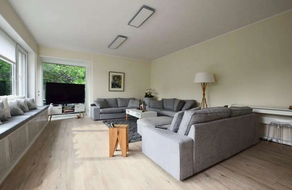 WG-Zimmer mit 150 m² in Tönisvorst – Bild 1
