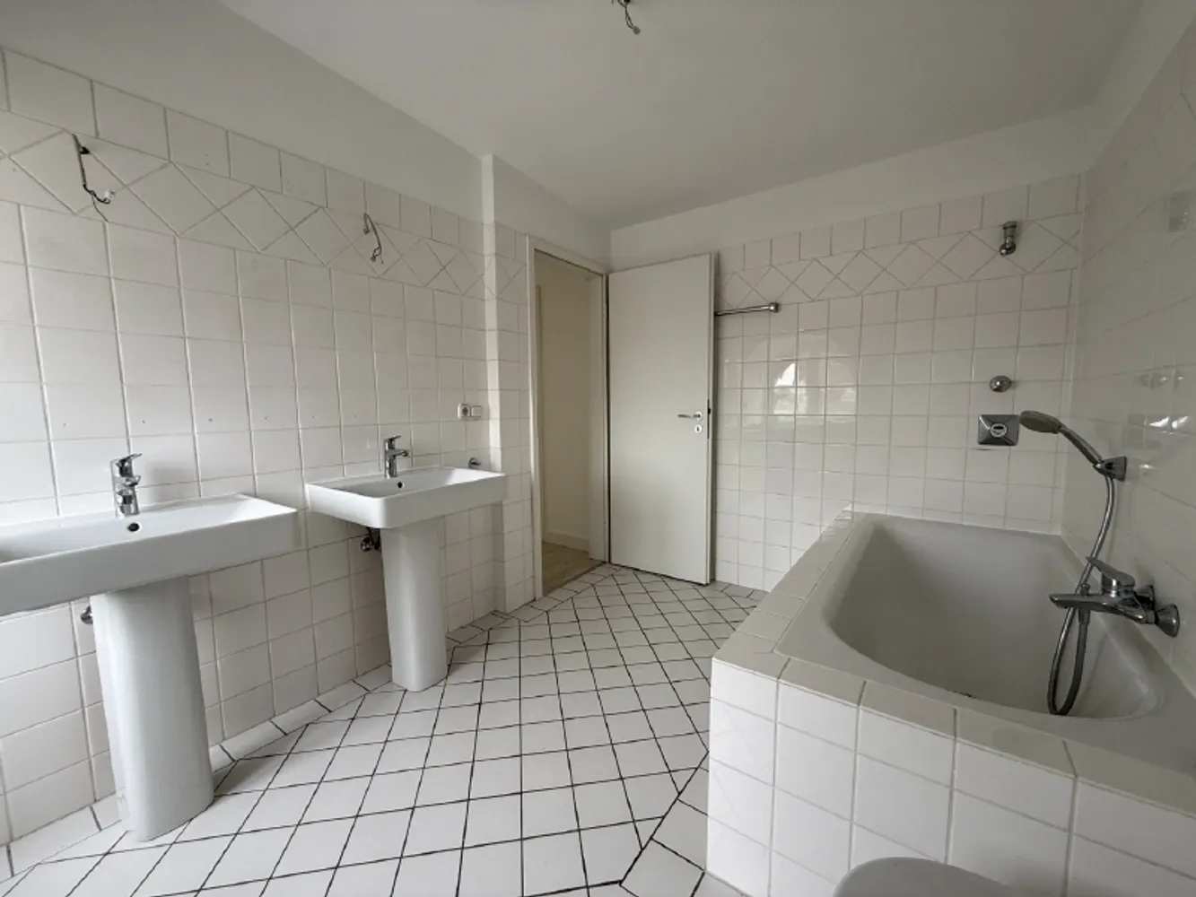 5 Zimmer Wohnung mit 143 m² in Lübeck – Bild 8