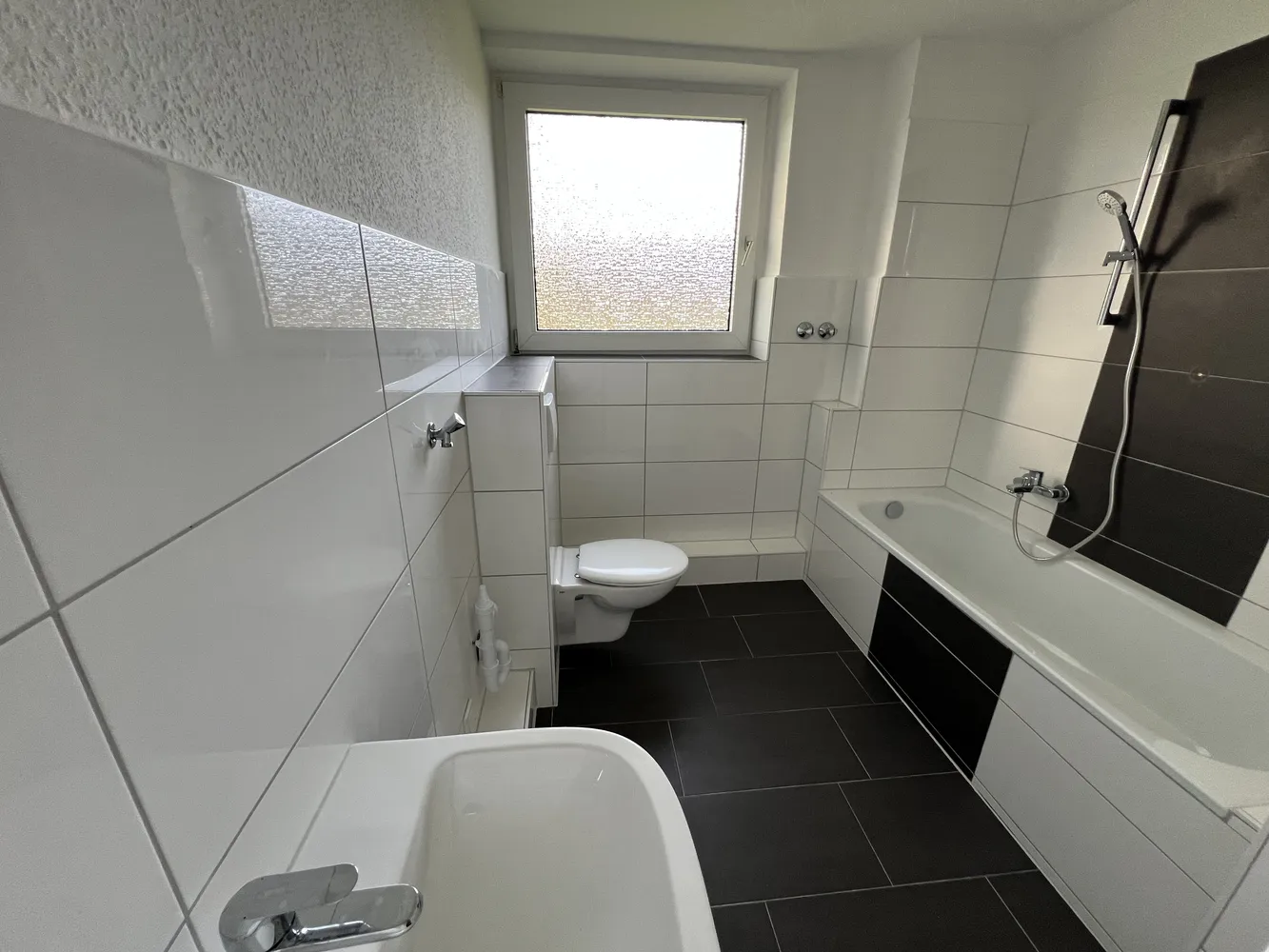 3 room apartment with 64 m² in Duisburg – Photo 2