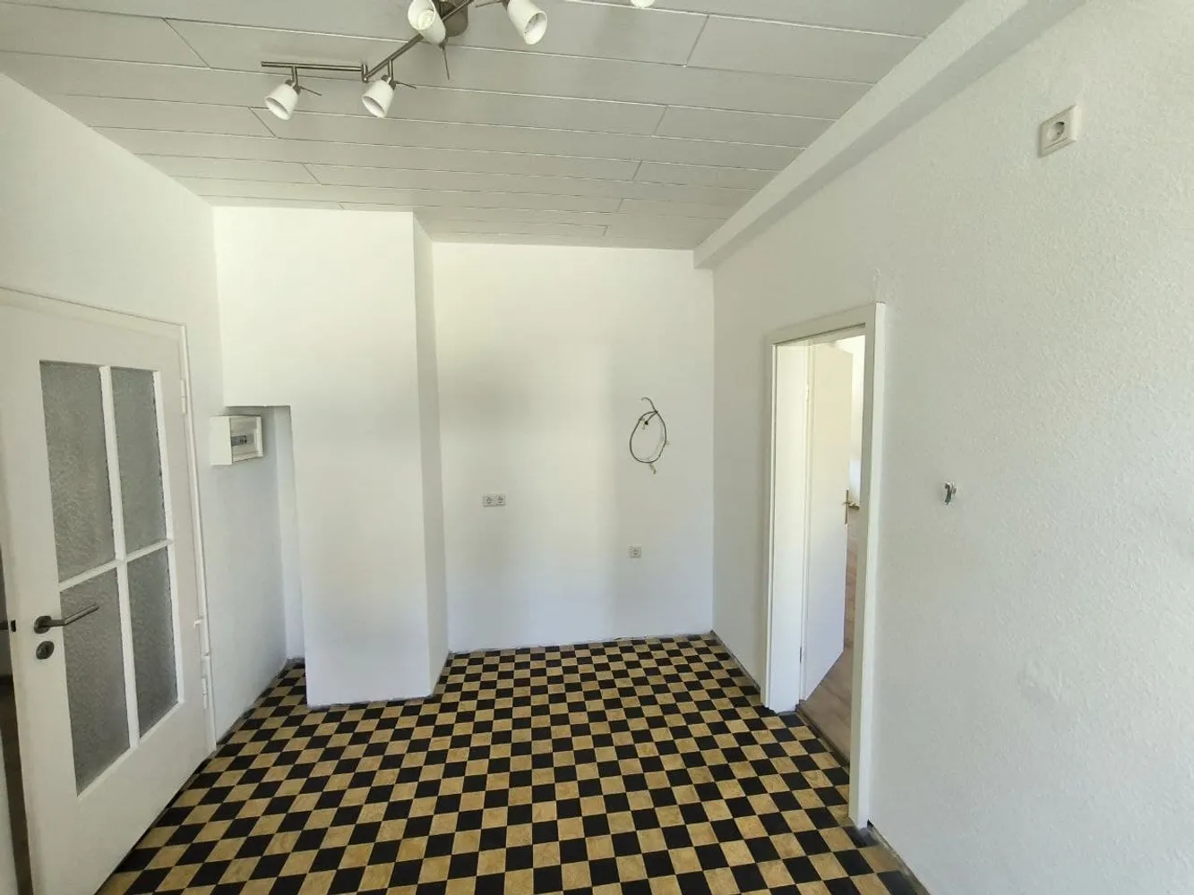2 Zimmer Wohnung mit 85 m² in Krefeld – Bild 3